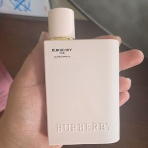 Burberry Her Elixir de Parfum - Elegant Soft Pink